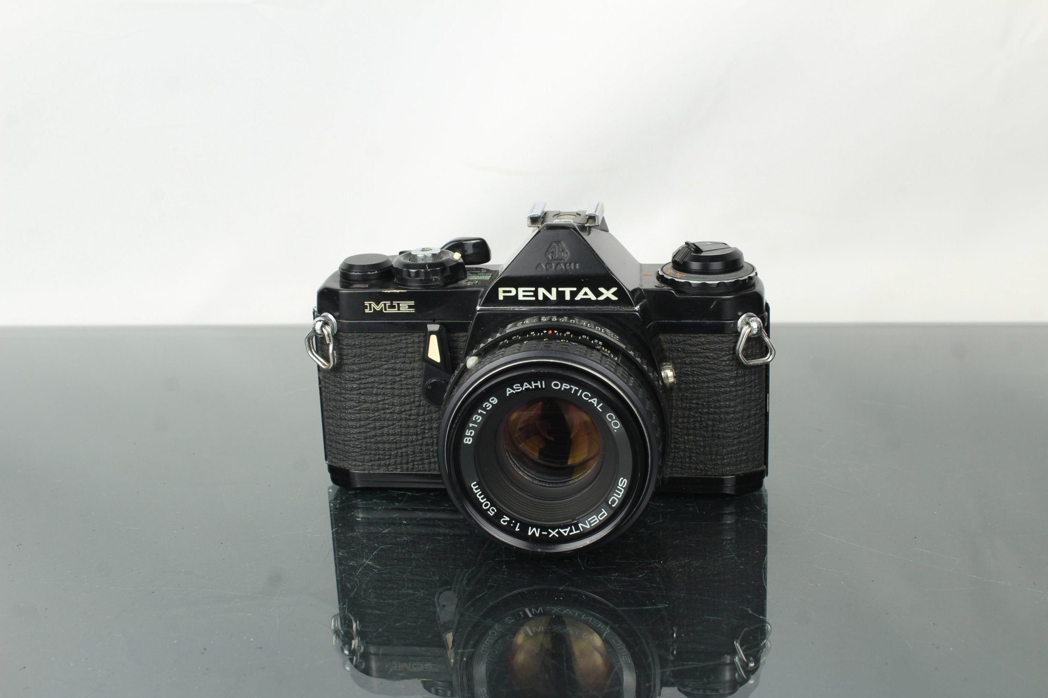 Asahi Pentax ME + 50mm f/2 Review: A Compact 35mm Classic – Dutch