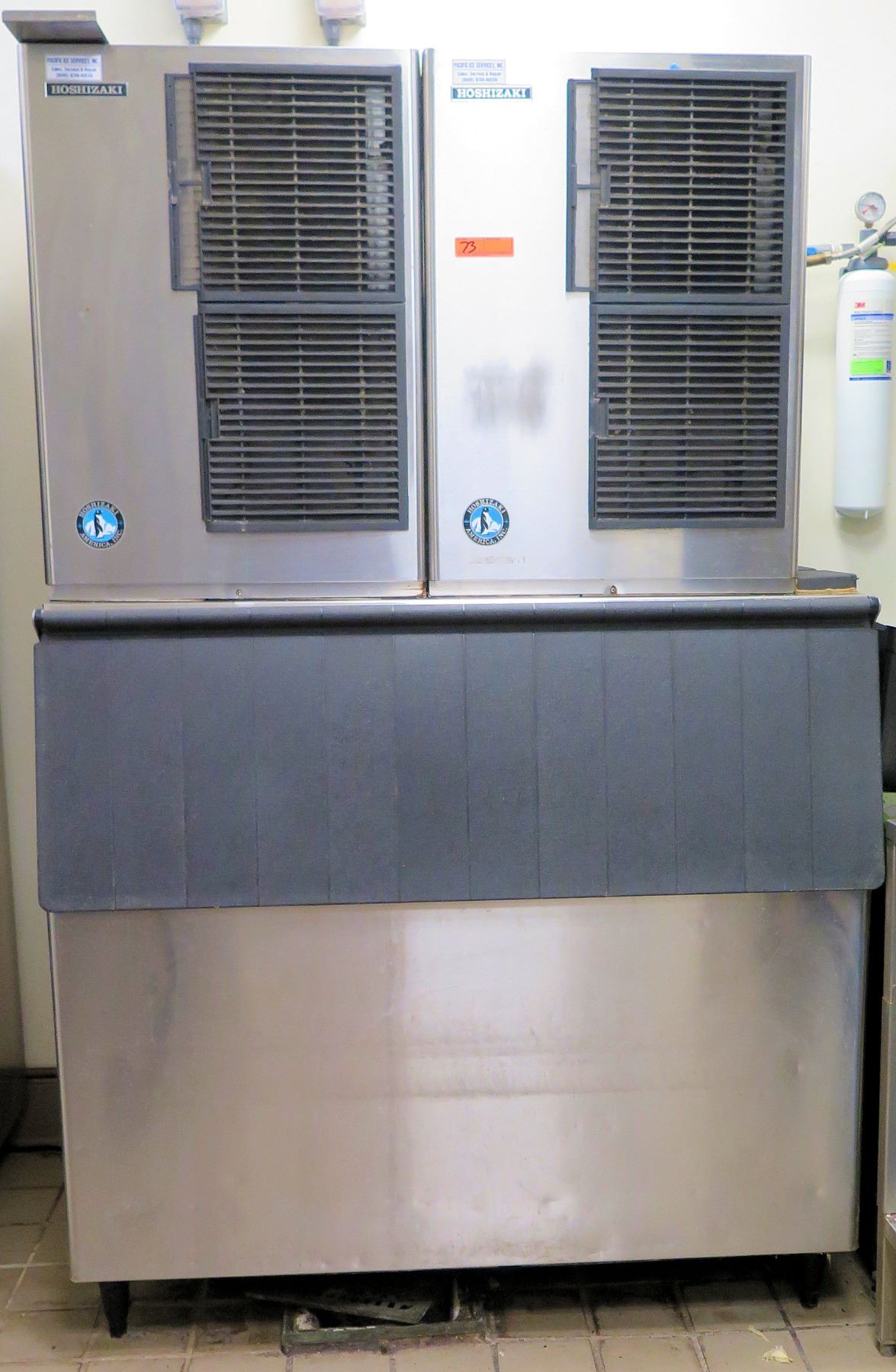 Hoshizaki KM-515MAH Dual-Head Air Cooled Ice Machine w/ Bin - Oahu