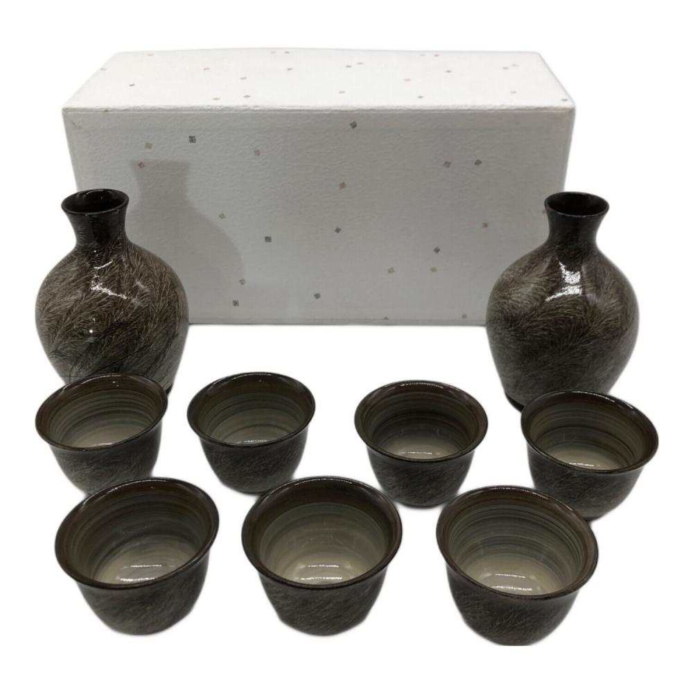 臥牛窯 (ガギュウガマ) 酒器揃 徳利2・ぐい呑み5セット｜トレファクONLINE