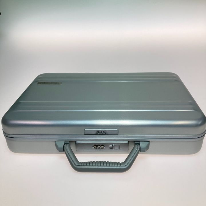 ZERO HALLIBURTON ゼロハリバートン ダイヤルロック式
