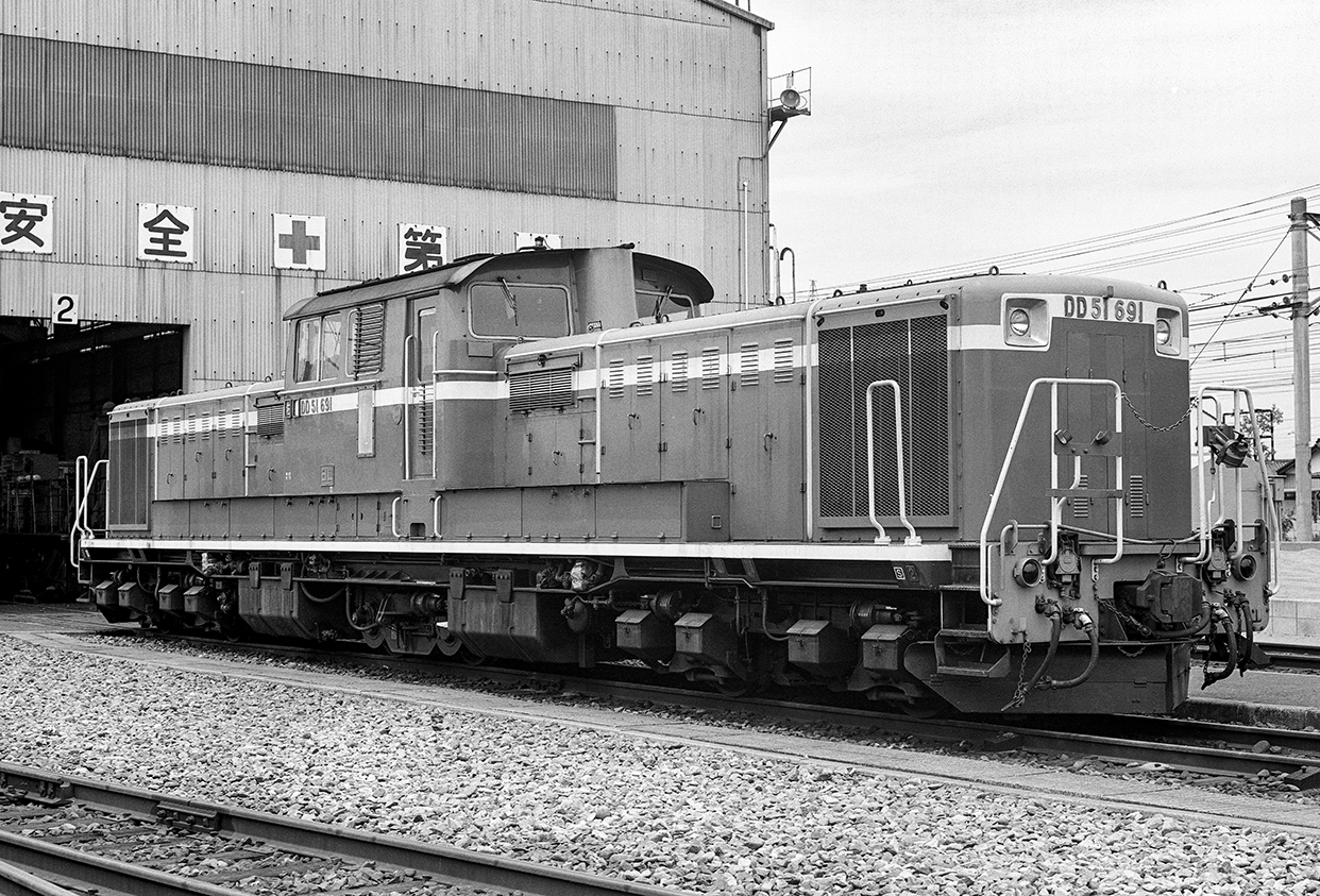 佐倉機関区のDD51: 続・ロクイチ（EF5861)に集った仲間たち