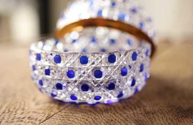 江戸切子 堀口硝子 須田秀石 瑠璃被 籠目紋 蓋物/棗 共箱 Y044｜骨董店