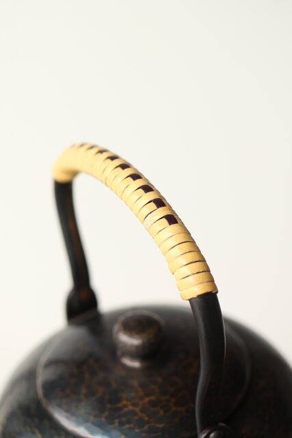 玉川堂 荒肌銅製急須 鎚起銅 小湯沸 共箱 M378｜骨董店 のびる 古美術