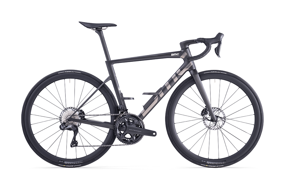 Teammachine R 01 FOUR ICS2｜BMC Switzerland 日本公式Webサイト