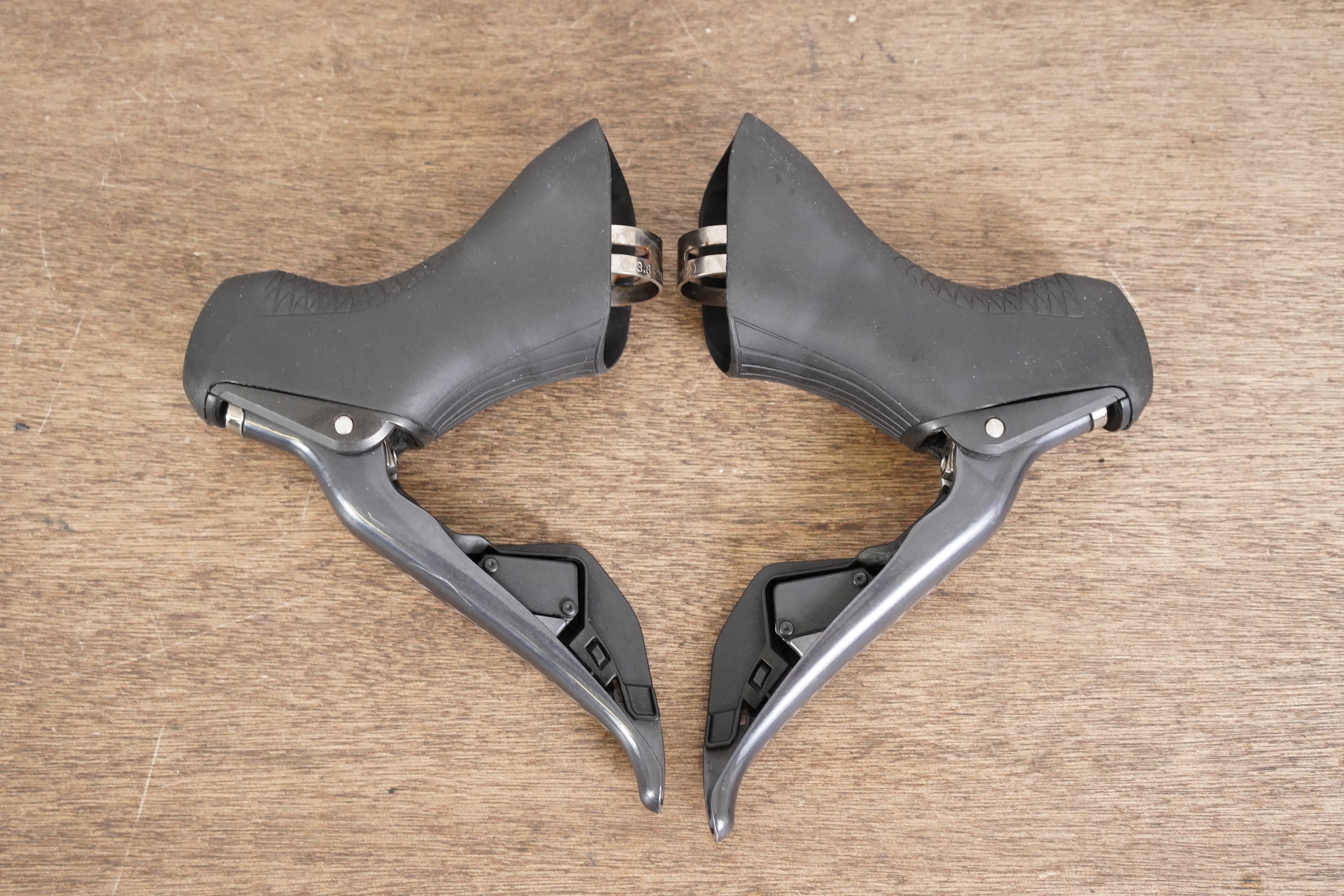 Shimano Ultegra R8070 Di2 11 Speed Electronic Hydraulic Disc Brake