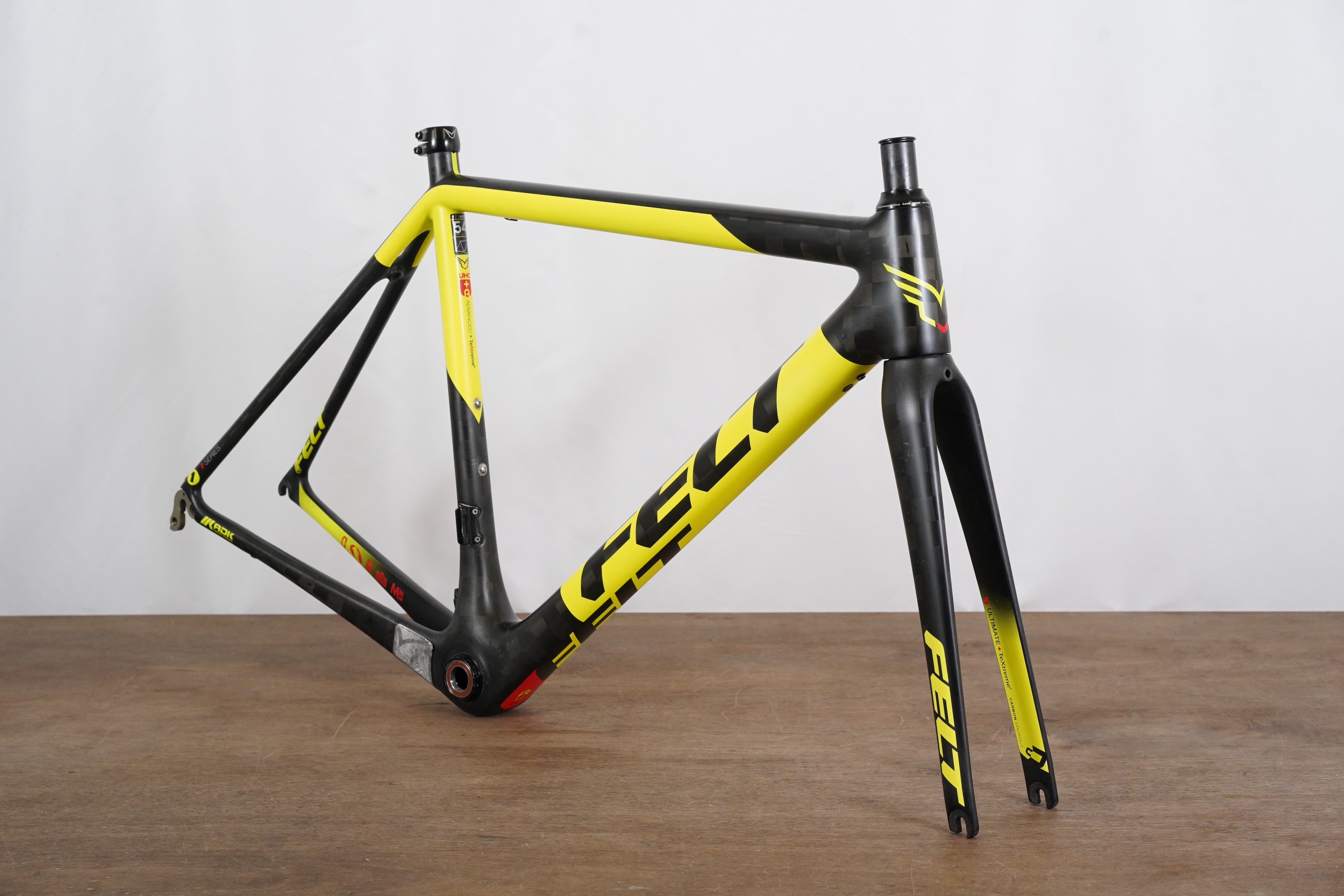 54cm Felt FR1 Carbon Rim Brake Road Frameset FR 1 – Elevate Cycling
