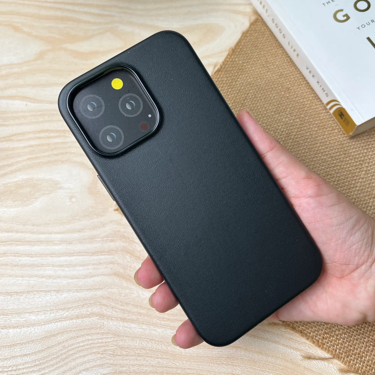 iPhoneアクセサリー SUTI iPhone 15Pro Nano Leather BLACK iPhone