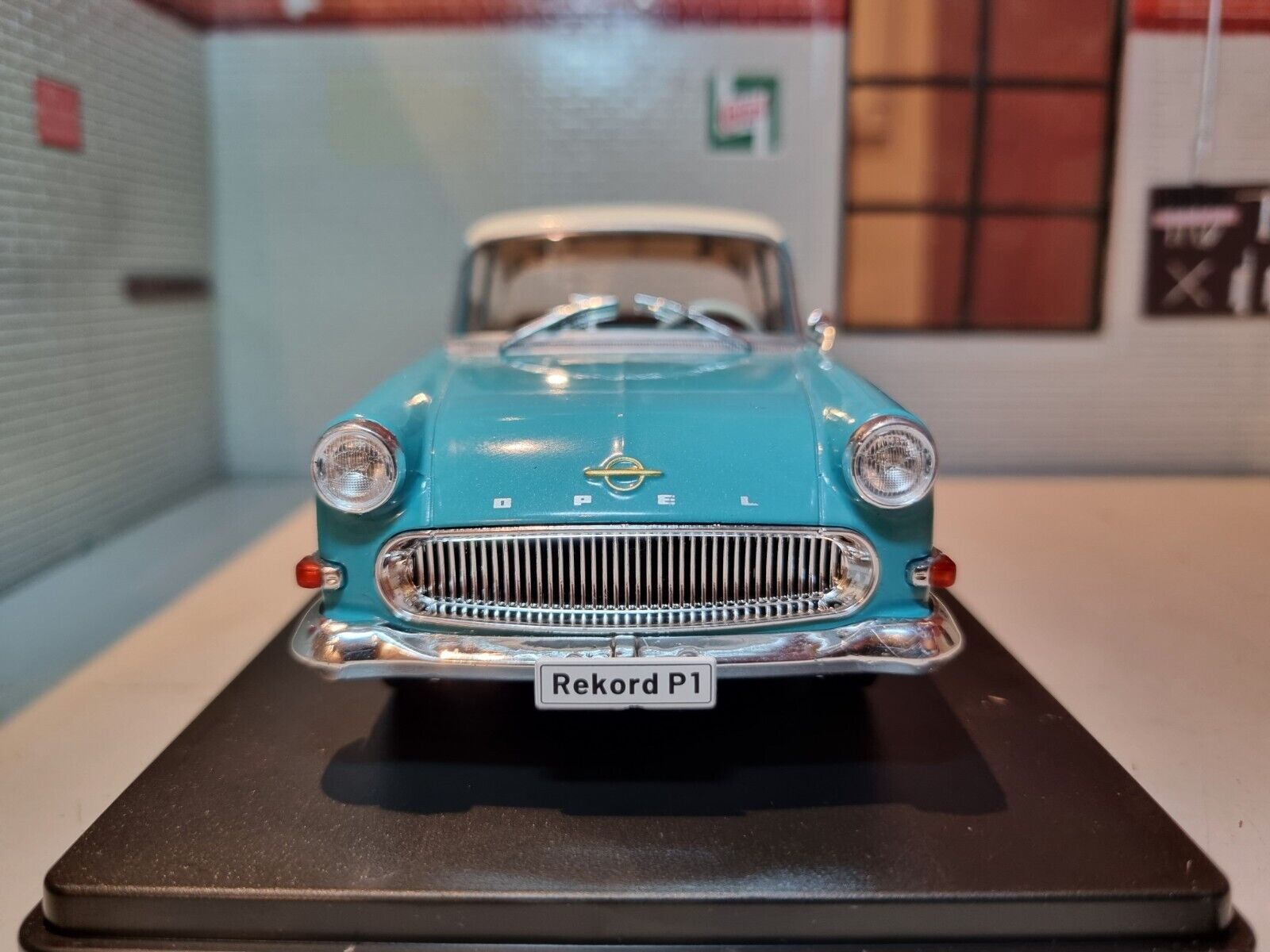 Opel 1957 Olympia Rekord P1 Ex Magazine 1:24 – Emberton Imperial