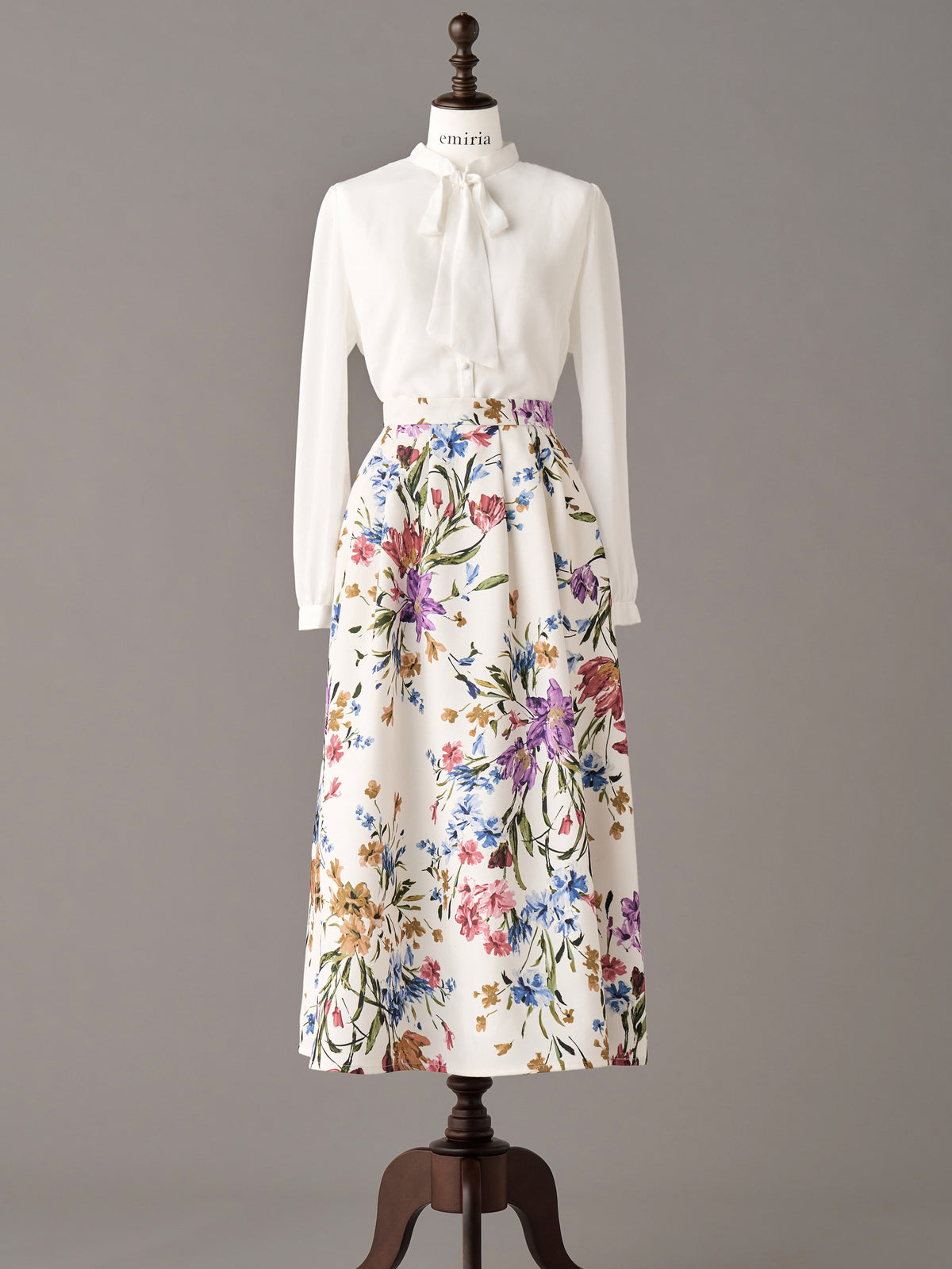 Fleur Sketch Skirt | エミリアウィズ 公式オンラインストア