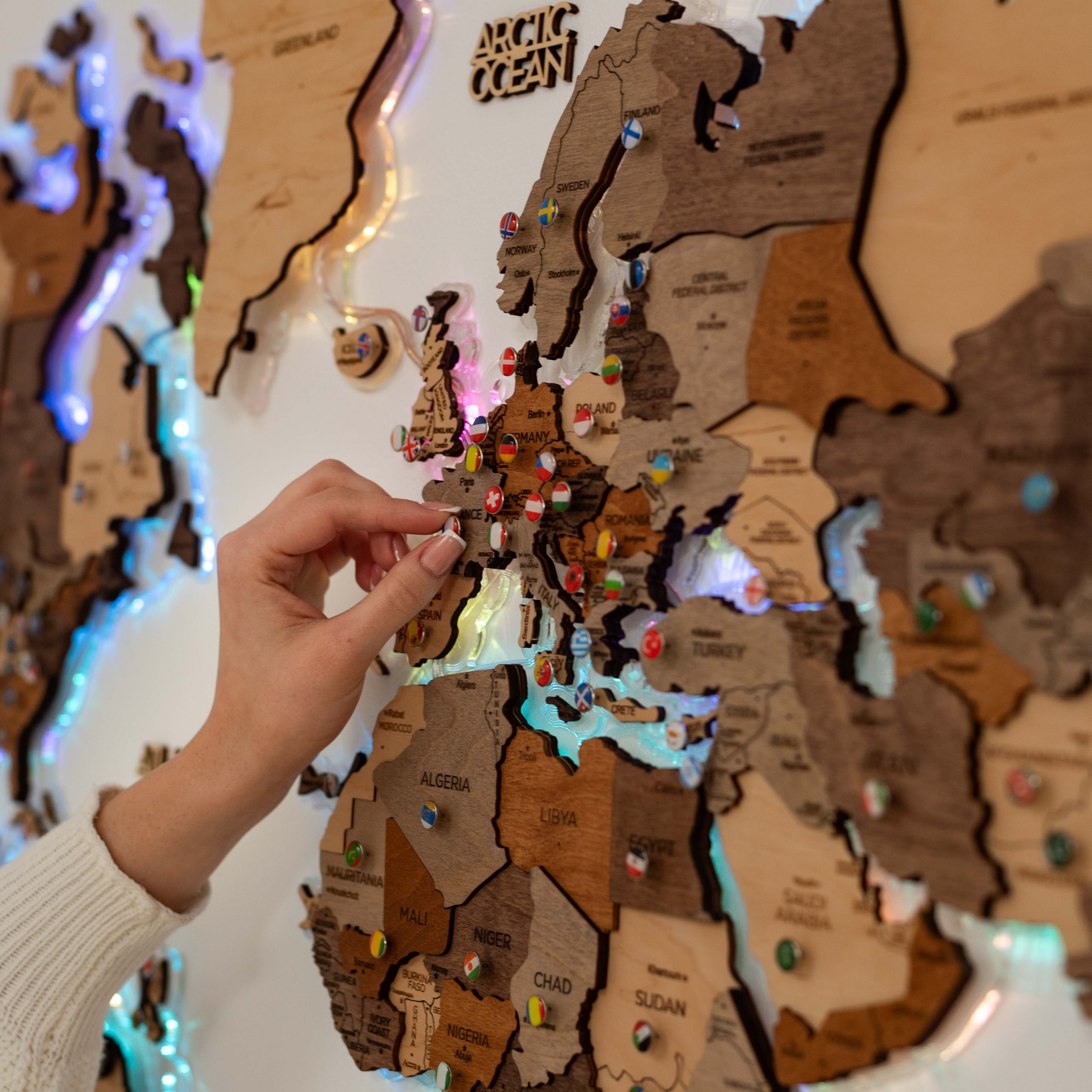 3D LED Wooden World Map - 2.0 ‣ From Enjoy The Wood