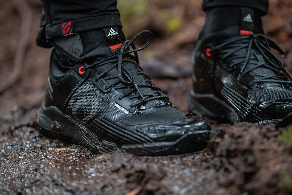 Five Ten Launches its First Gore-Tex Waterproof Flat Pedal Shoe