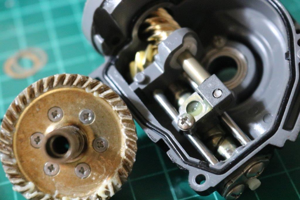 21ツインパワーSW 4000XG 改造＆インプレ（3）ボディ内部の考察（全