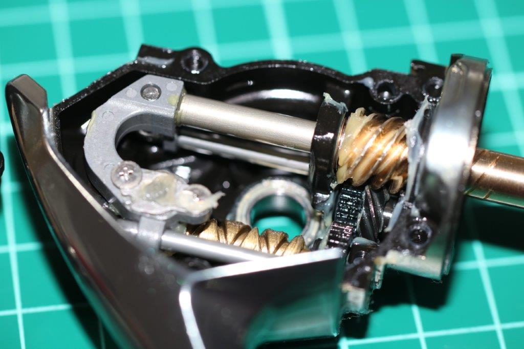 オーバーホール依頼 18ステラ C3000SDHHG ハイパーチューン | リール