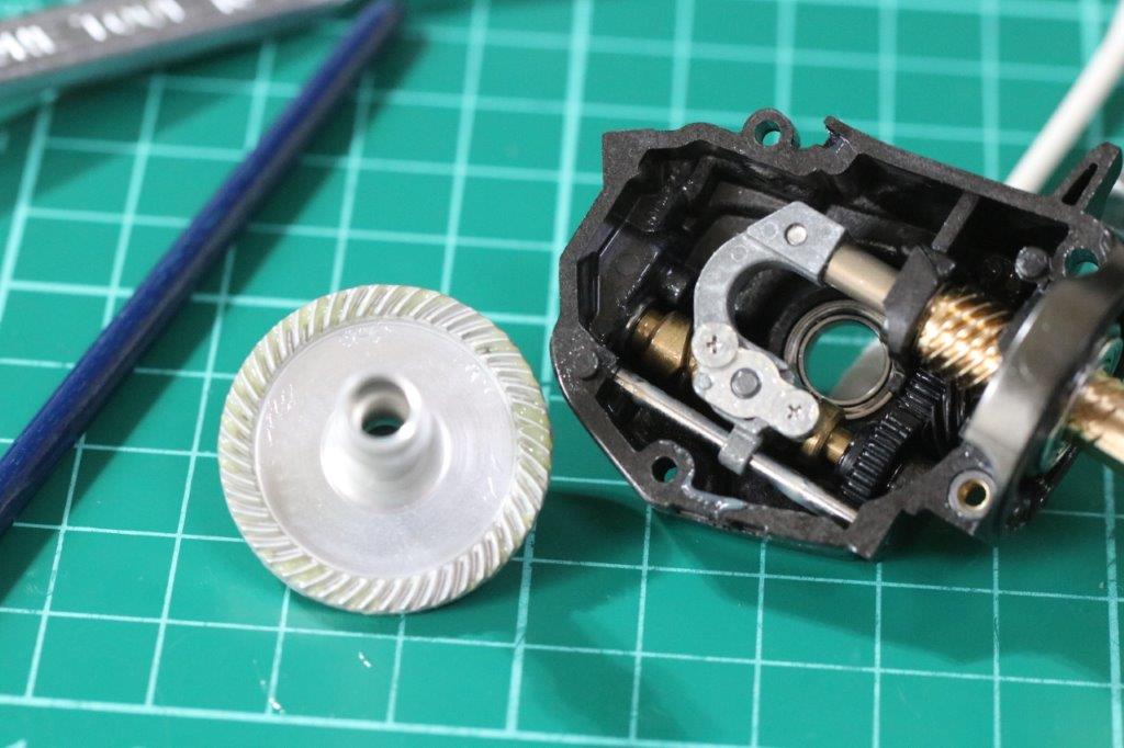 改造依頼 20ツインパワー C2000SHG ベアリング追加＆軽巻きチューン