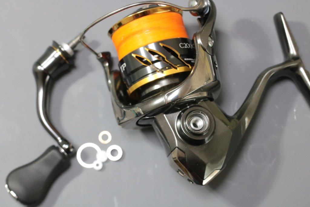 SHIMANO 20 TWIN POWER C2000S スピニングリール