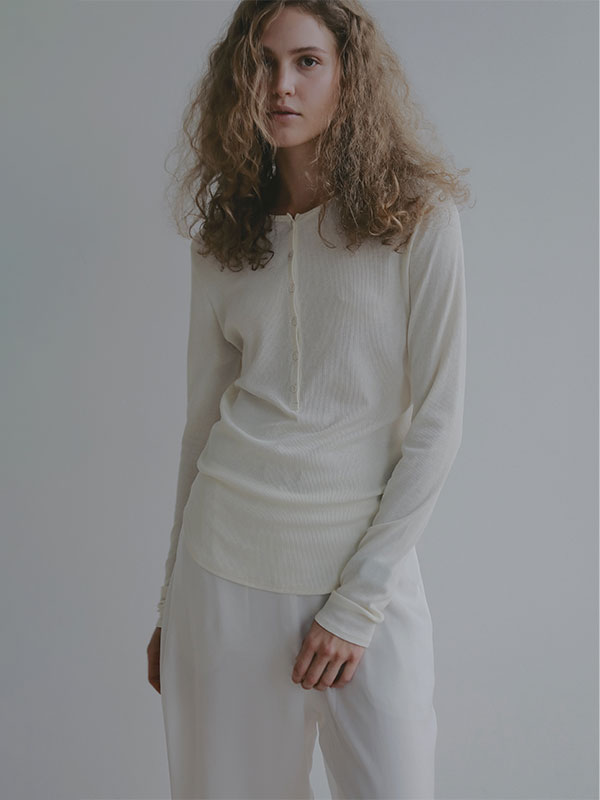 ヘンリーネックシアープルオーバー(F IVORY): トップス │ ETRE TOKYO