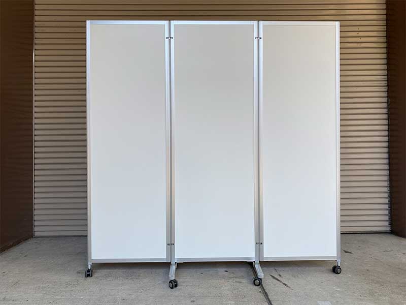 三つ折りパーテーションレンタルなら 東京 大阪 全国