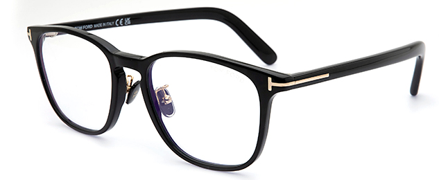 新光堂｜トムフォード「2022AWニューコレクション」より