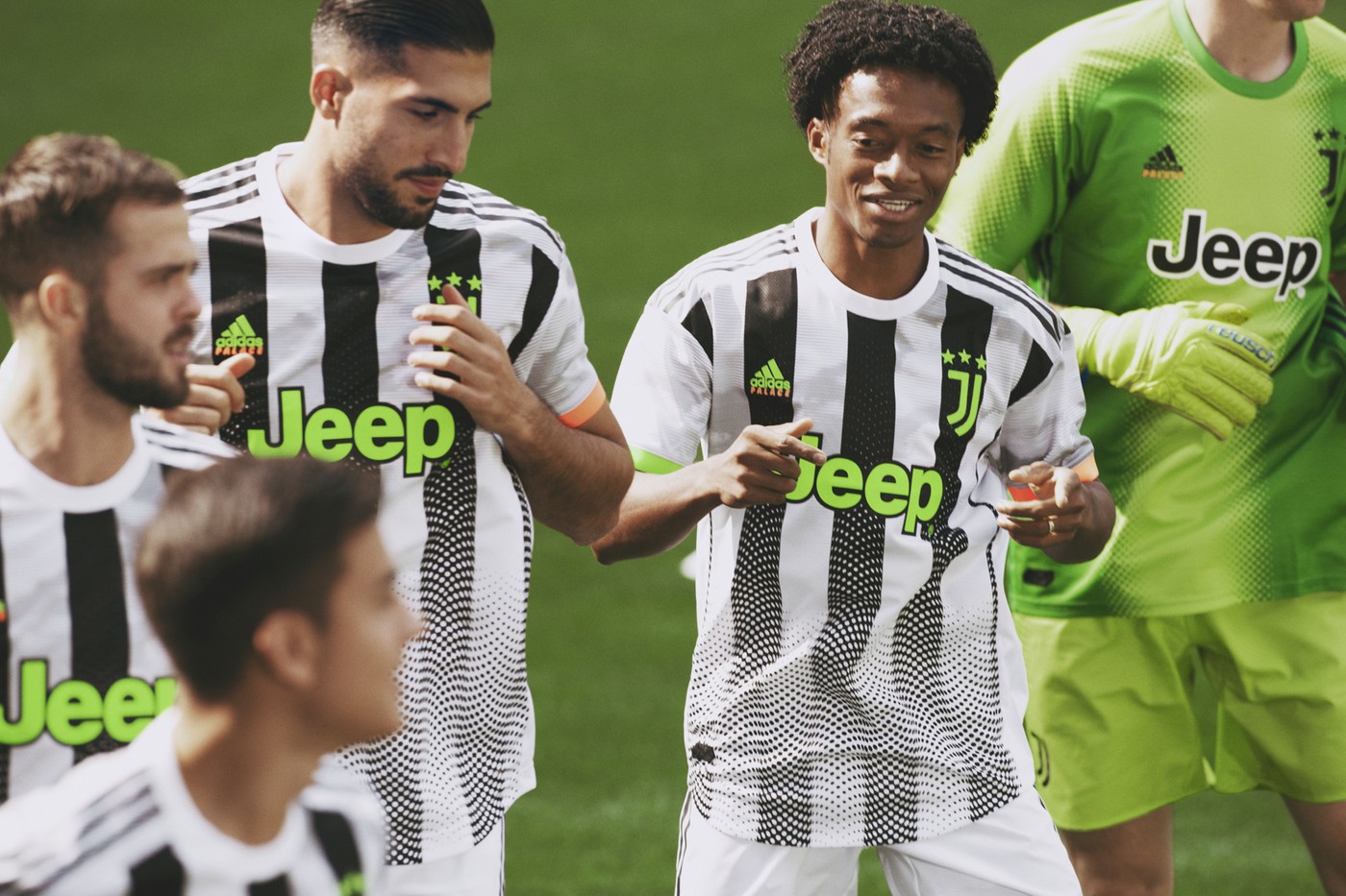 Juventus x PALACE x adidasのスペシャルコラボコレクションが発売