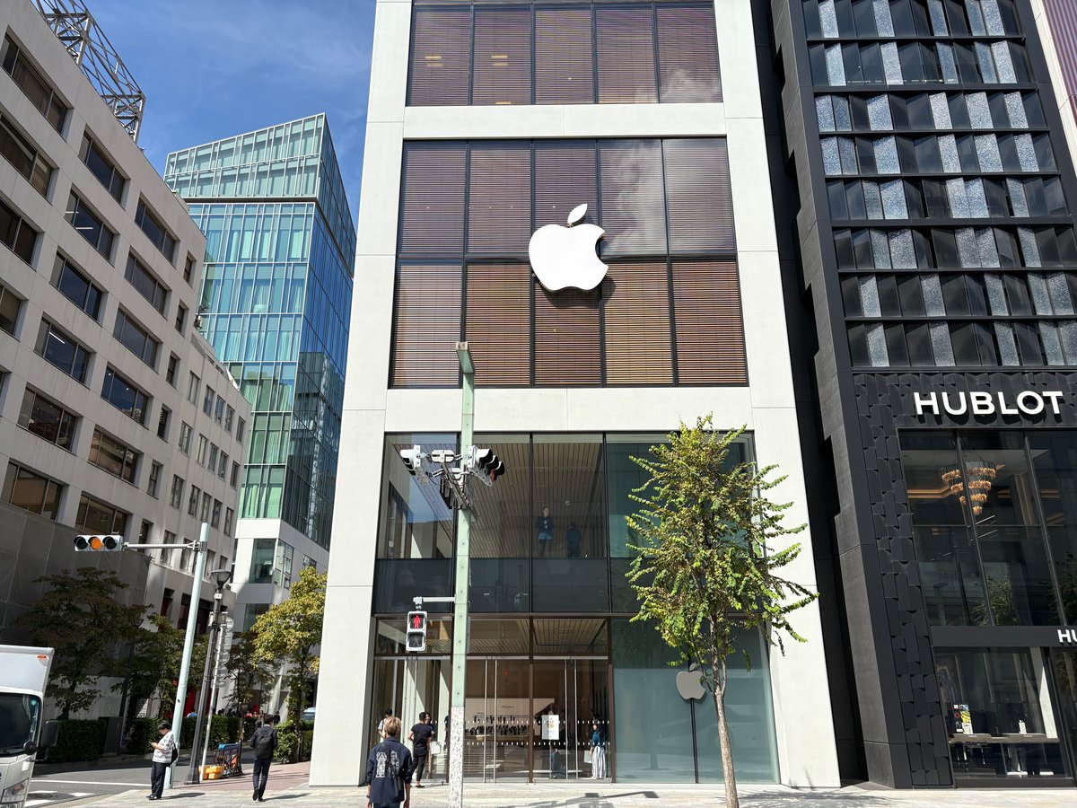 Apple 銀座」サヱグサビル本館で3年ぶりオープン 店舗デザインを一新
