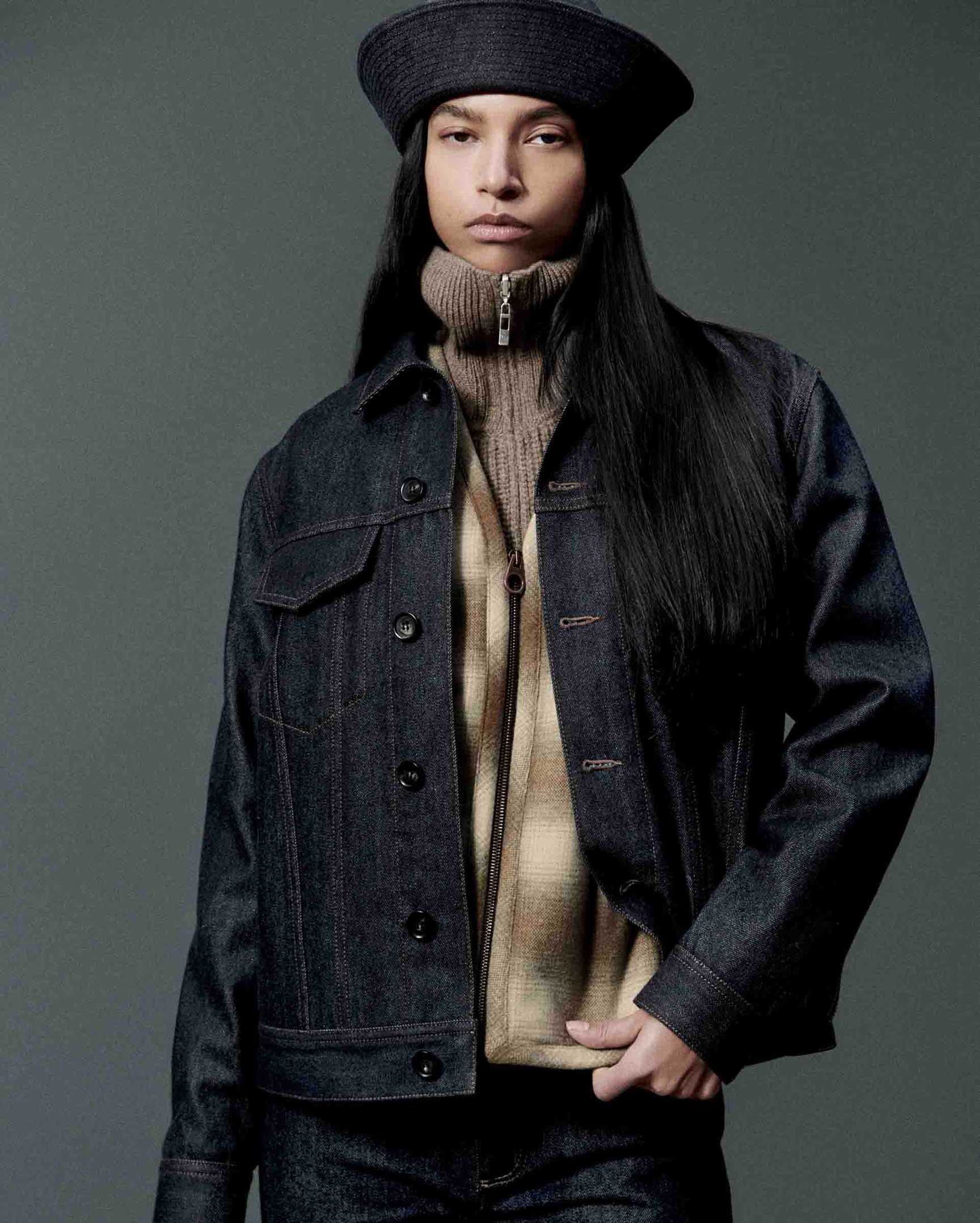 ロロ・ピアーナ」がデニムコレクションを発売、カシミヤ混のデニム生地