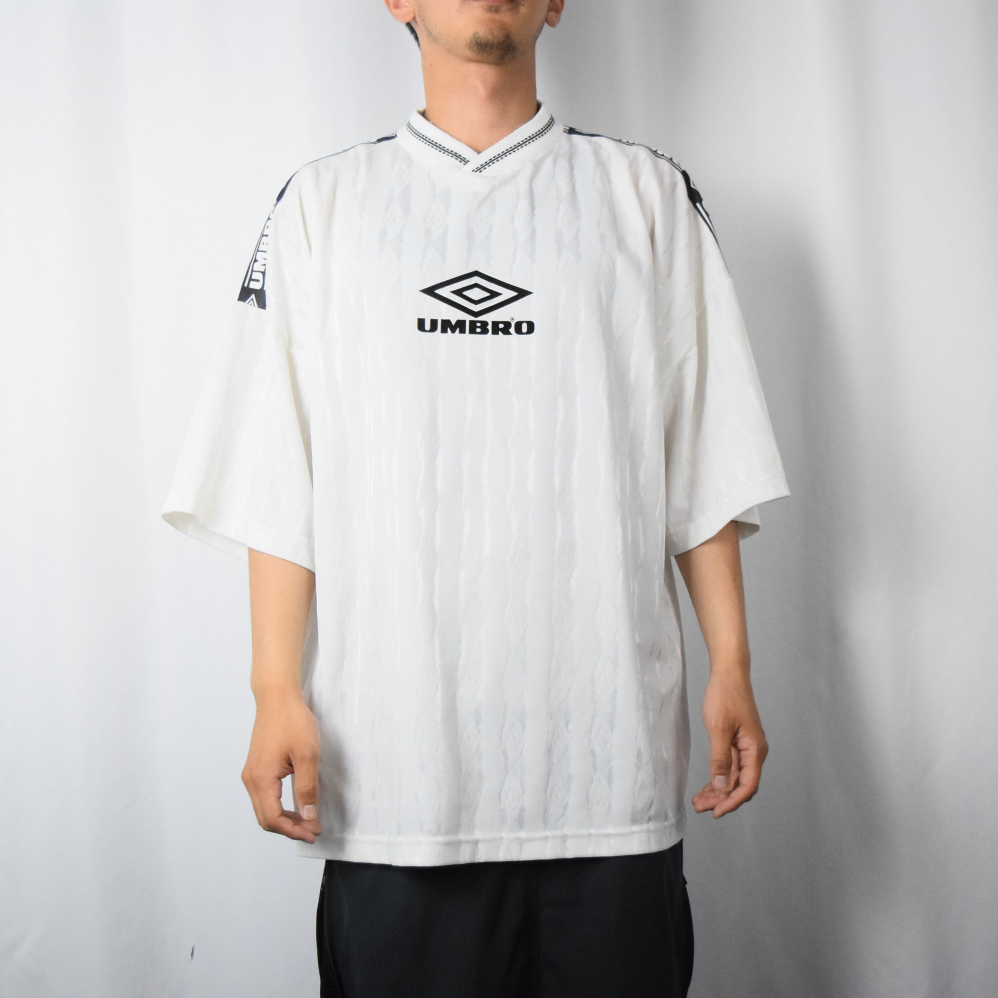 TAPPEI Umbro ホワイト サッカーTシャツ UMBRO × TAPPEI × FUTURE