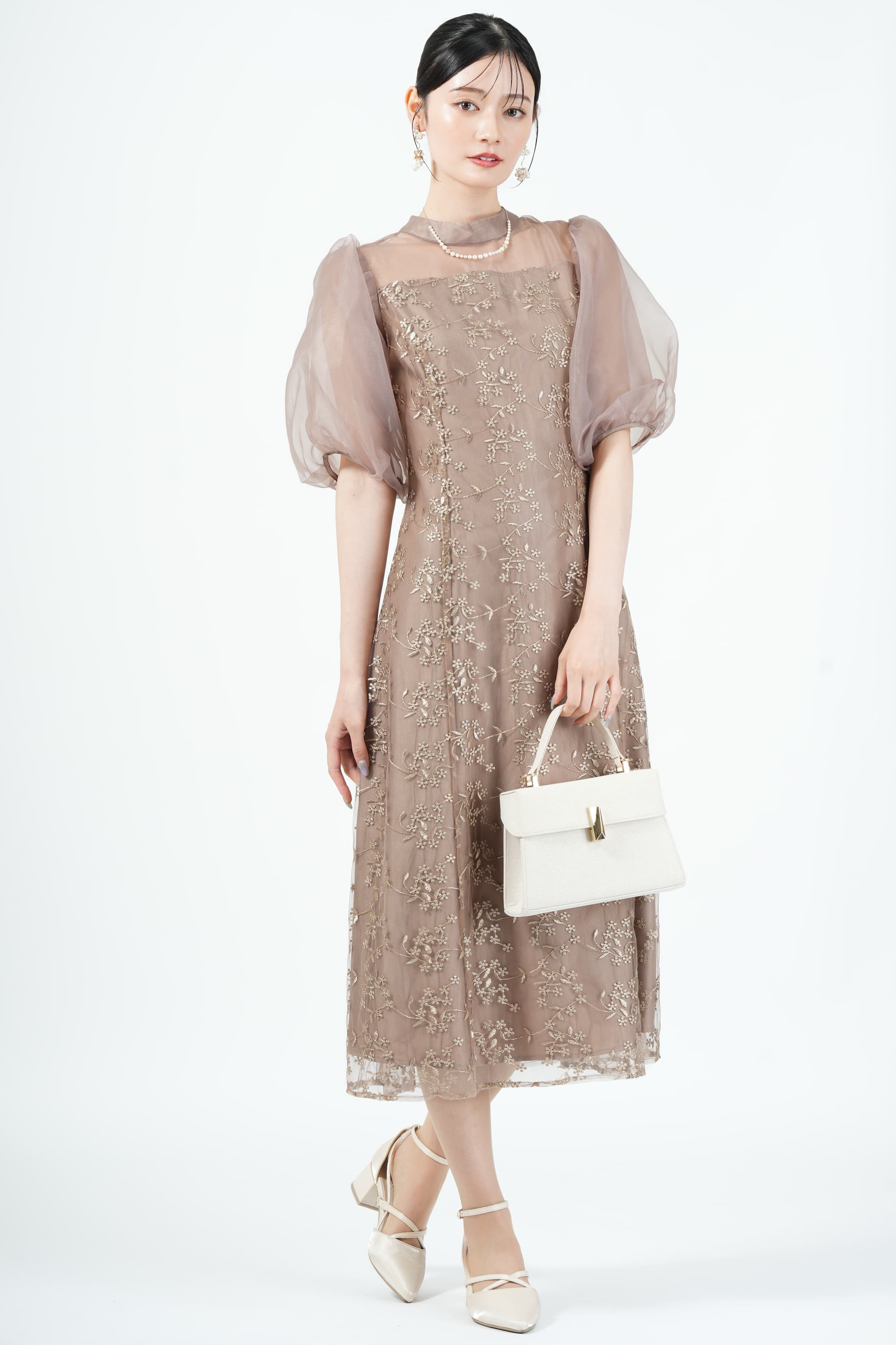 Hermoso luxe 小花柄刺繍モカドレス (M) をレンタル - 結婚式