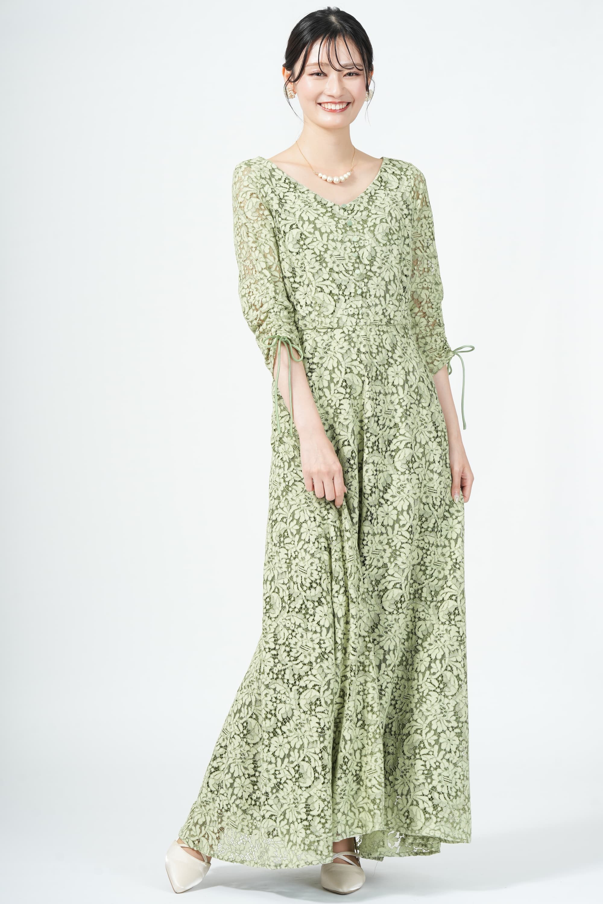 Kastane バックオープン花柄レースグリーンドレス (S〜M) をレンタル