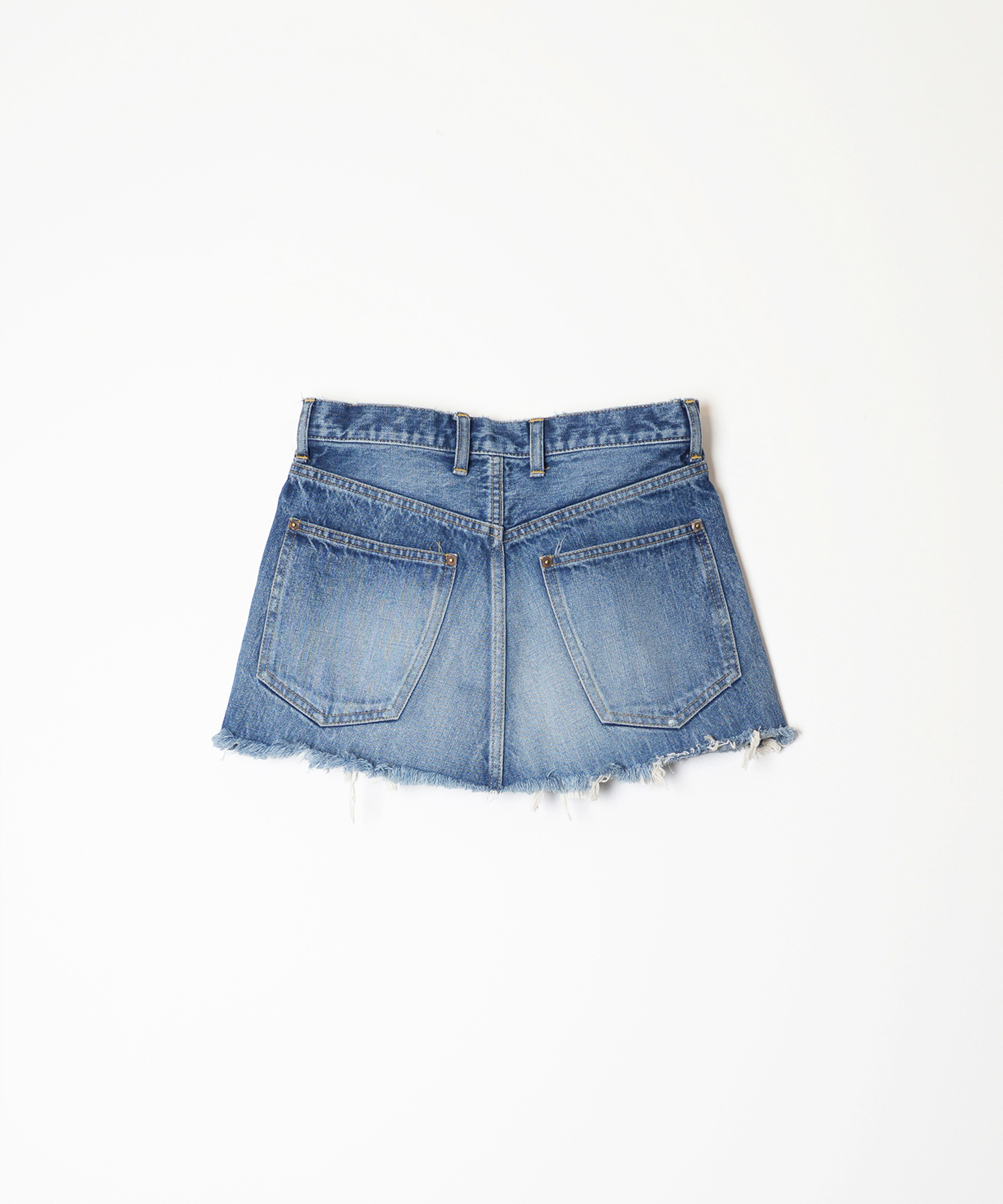 DAMAGE DENIM MINI SKIRT｜HOLIDAY（ホリデイ）OFFICIAL ONLINE STORE