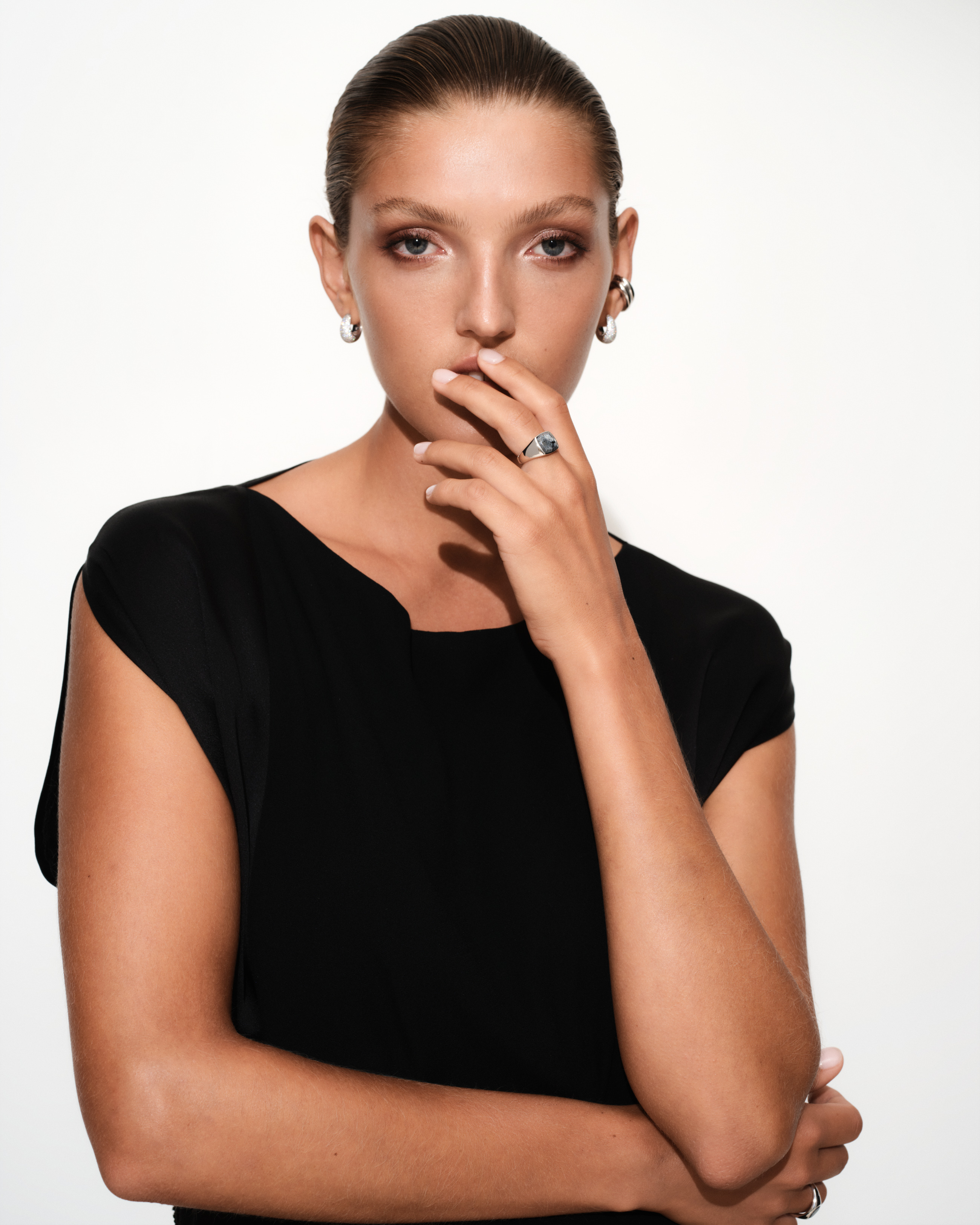 Kay Ring Black Larvikite - Tom Wood Project Official Online Store