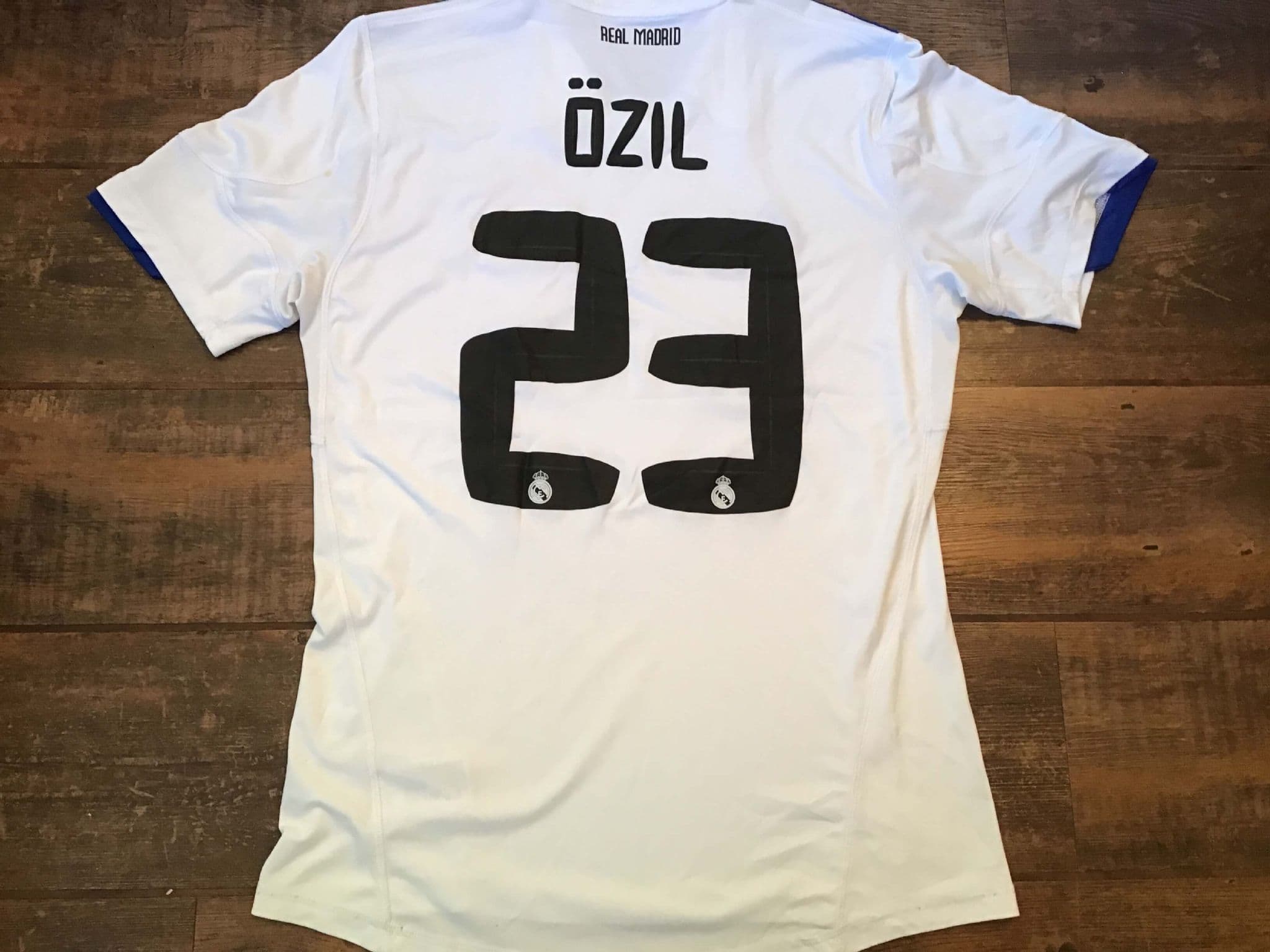 Classic Football Shirts | 2010 Real Madrid Vintage Old Jerseys
