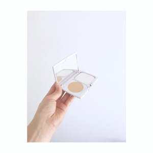24h cosme / シルキーエアヴェールミネラルファンデーションの公式商品