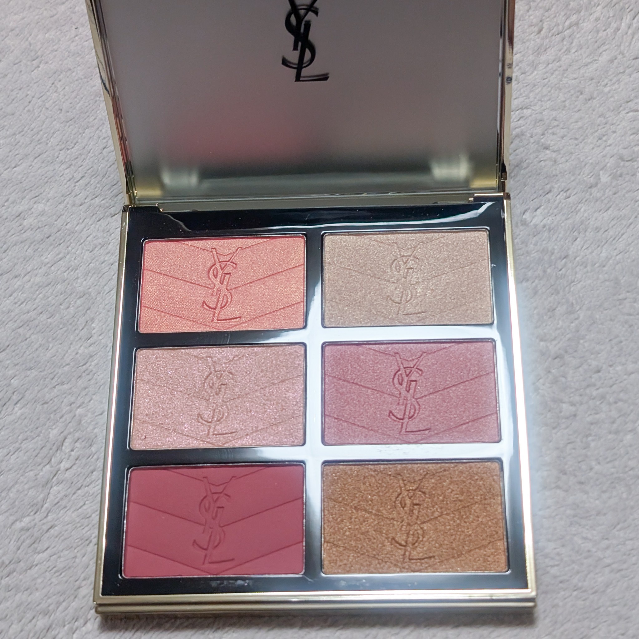 イヴ・サンローラン / クチュール フェイス パレットの公式商品情報