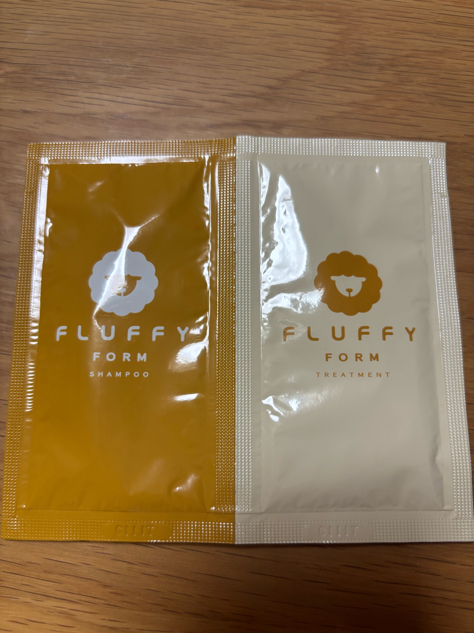 FLUFFY FORM / ケラチン配合 シャンプーモイスト＆トリートメント