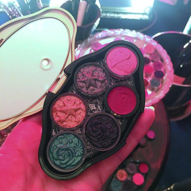 大ブレーク間違いナシ！ANNA SUI・アナスイからブローチみたいなアイ
