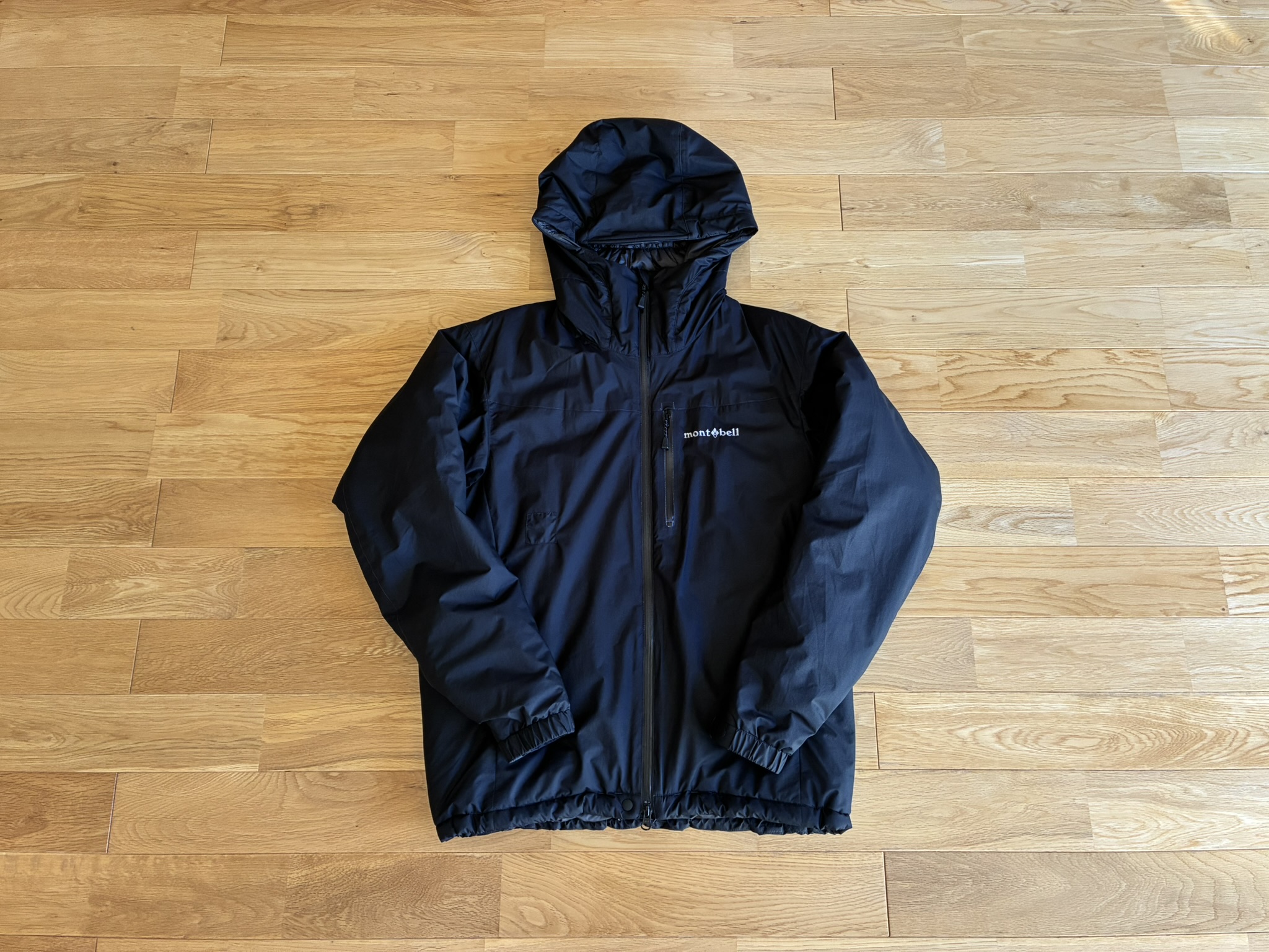 愛用品紹介 モンベル フラットアイアンパーカ｜FIREしたいナオの生活