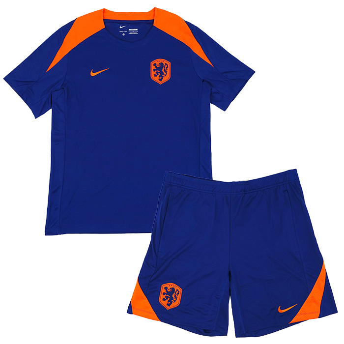 のりべんさん専用 Nike サッカーシャツ・ショーツセット のりべんさん