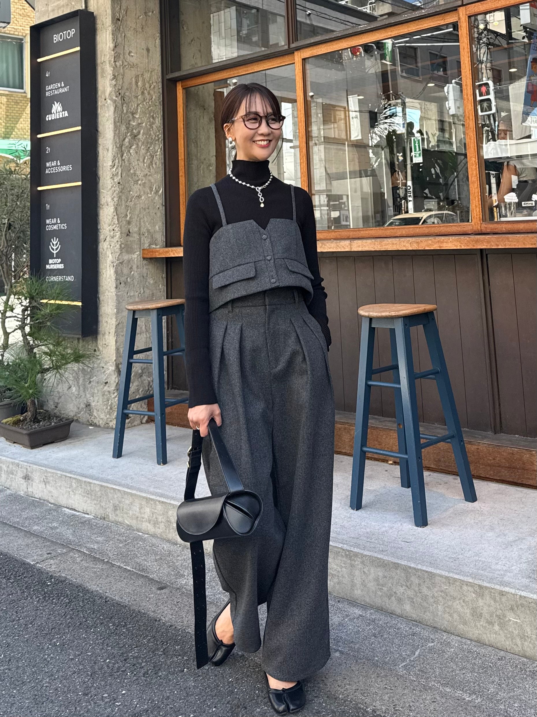 予約】ウールライクタックワイドパンツ / チャコール(11月下旬発送予定