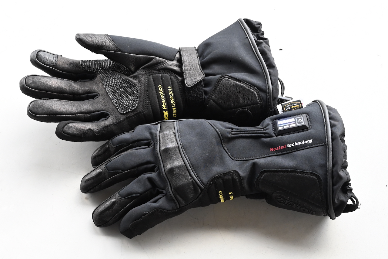 レッドバロンのバイク用電熱グローブがモデルチェンジ！【ゼロスグラブ