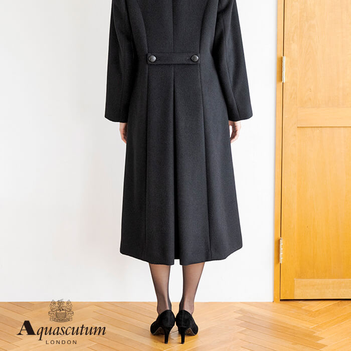 美品【アンゴラ70%】アクアスキュータム ウールコートM 灰 膝丈 裏ロゴ