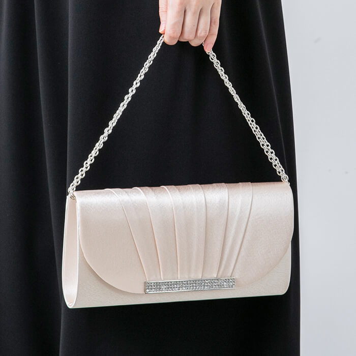 ビジューアクセントのパーティーバッグ ・ベージュ｜東京ソワール