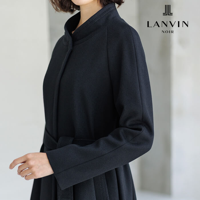 上品なステッチがポイントのコート L・ブラック｜東京ソワール