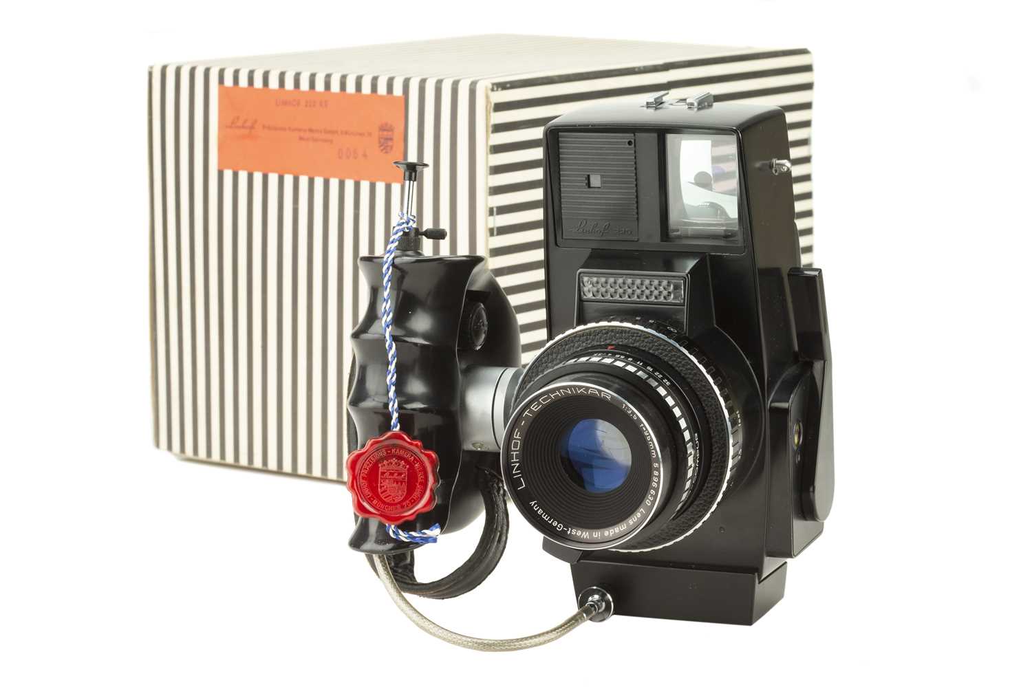 Lot 130 - A Linhof 220 RS Medium Format Camera,