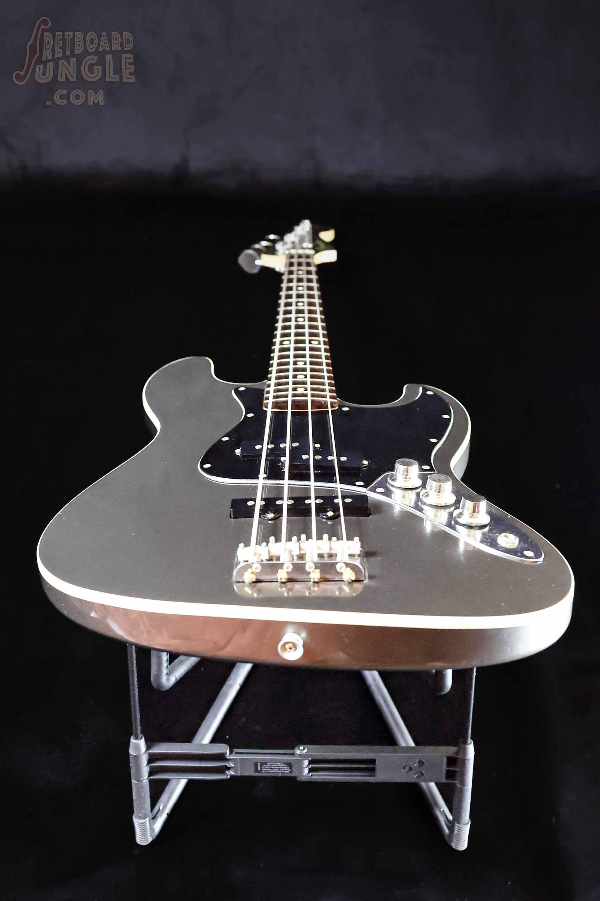 Fender Aerodyne Jazz Bass - Dolphin Grey - 2007 – Fretboard Jungle