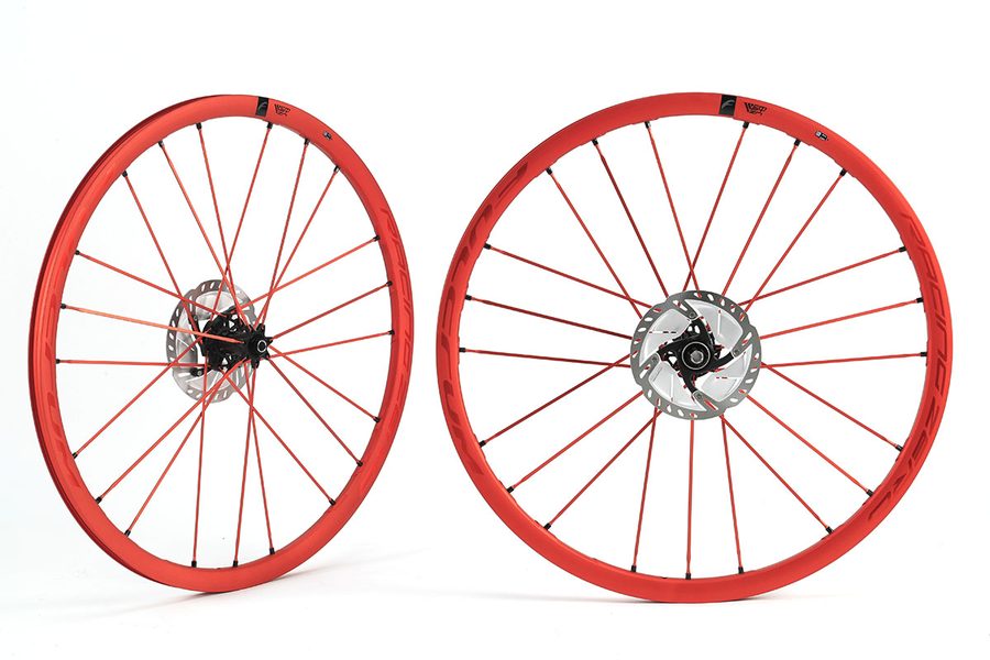 FULCRUM（フルクラム）踏み出しの軽さが際立つレーシングゼロカーボン