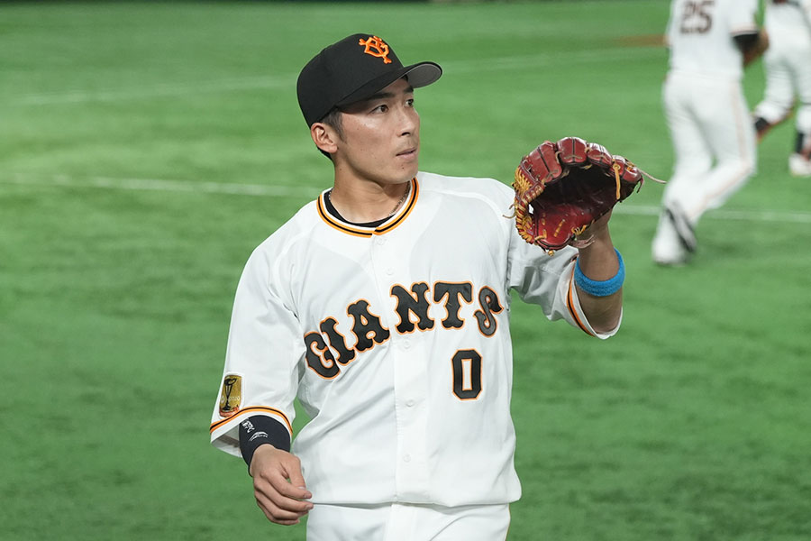 読売ジャイアンツ 増田大輝 投げ入れ 直筆サインボール 勝つ！勝つ