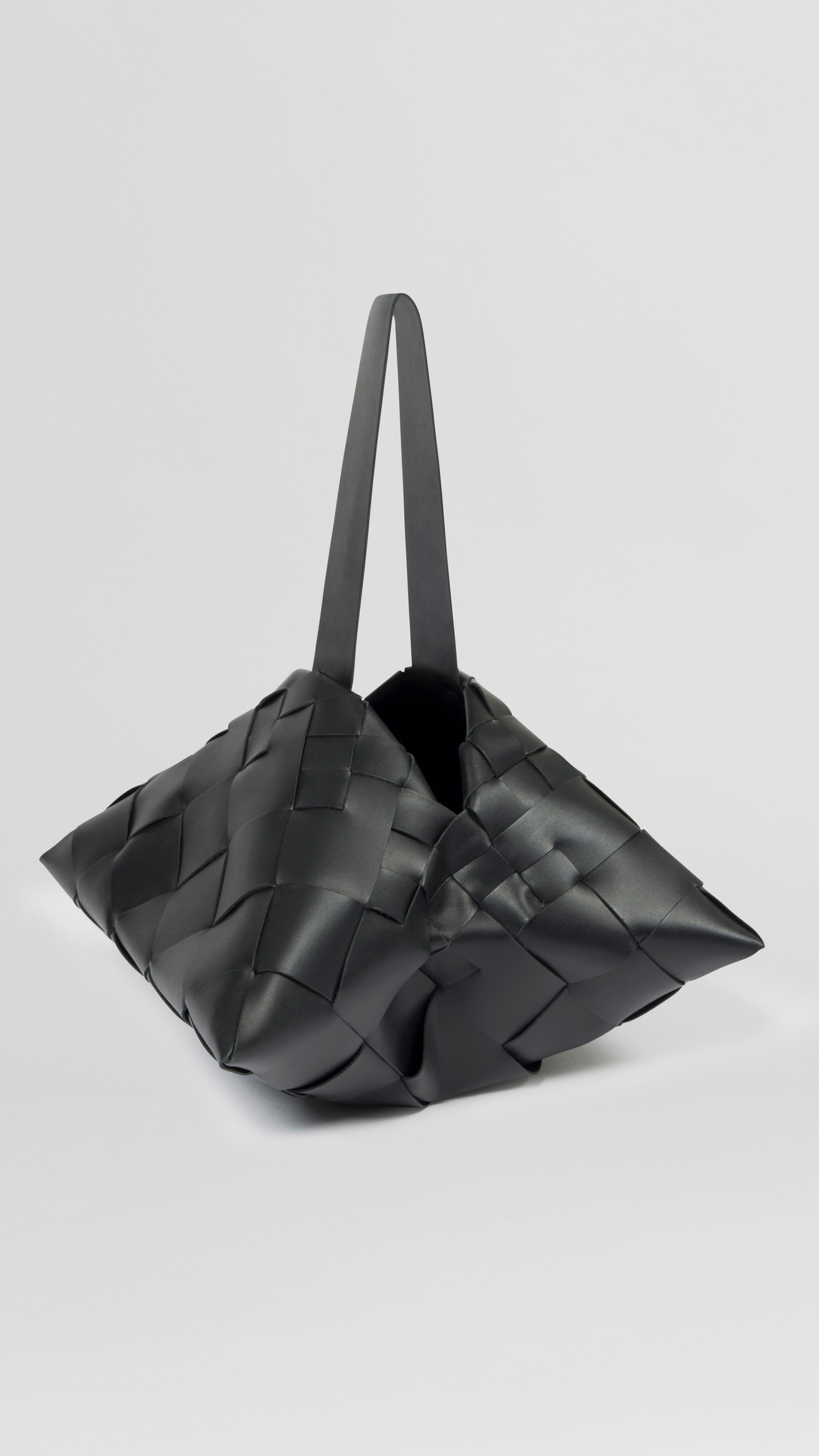 Future Present - TOGA ARCHIVES | Western Hand Bag