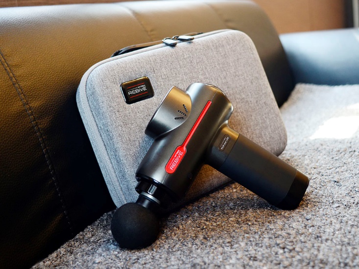 MYTREX（マイトレックス）」のマッサージガンで筋膜リリースに挑戦