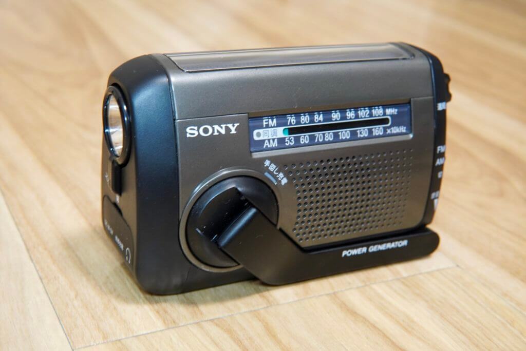 災害時の必須アイテム！スマホの充電ができる手回しラジオ購入レビュー