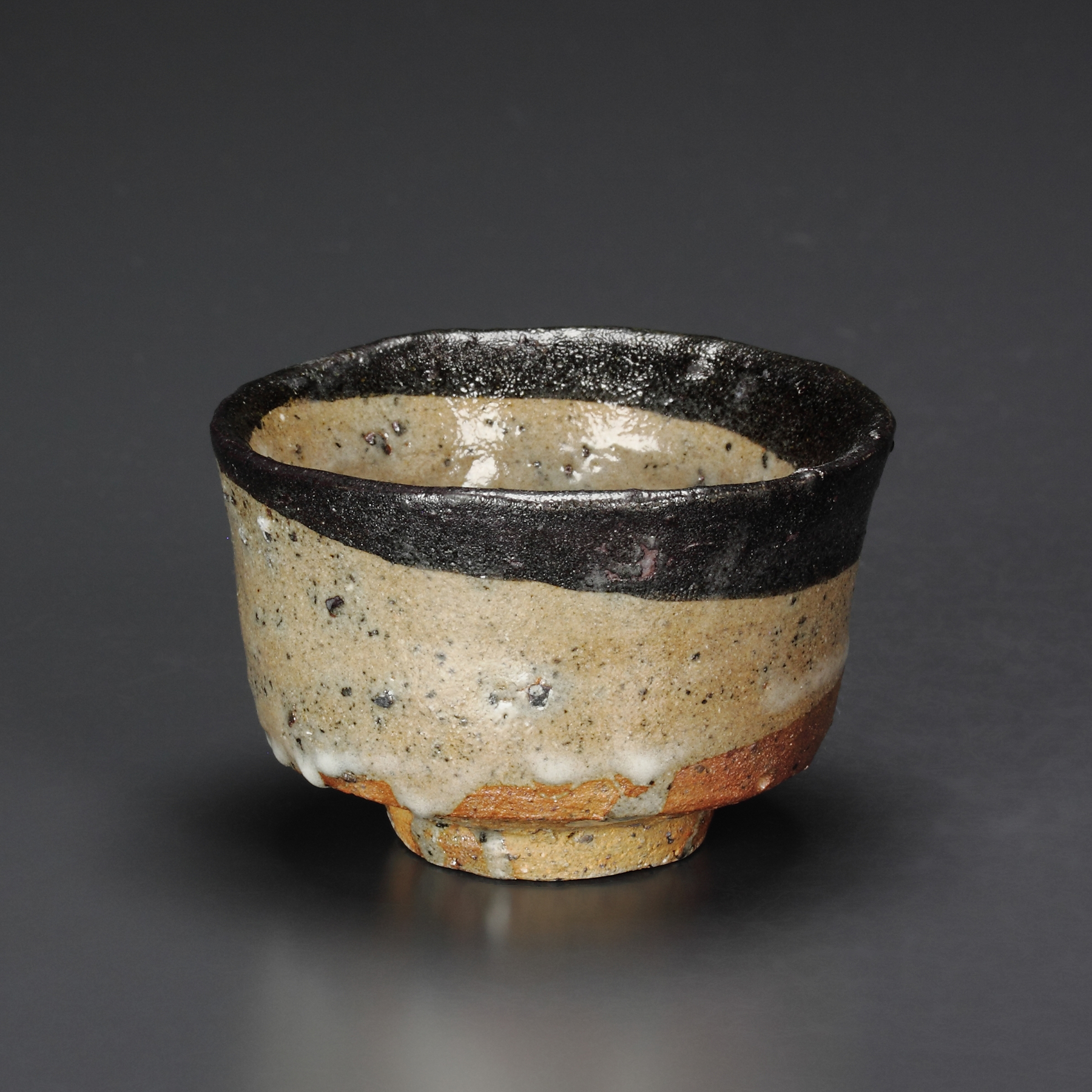 丸田 宗彦 唐津皮鯨ぐい呑 (MMA0186 ) | ギャラリーラボ